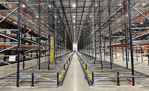 Ergo-Build Mixed-SKU Pallet Building | Mallard Manufacturing