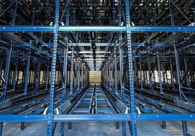 Magnum Wheel Pallet Flow Rack - Mallard Manufacturing